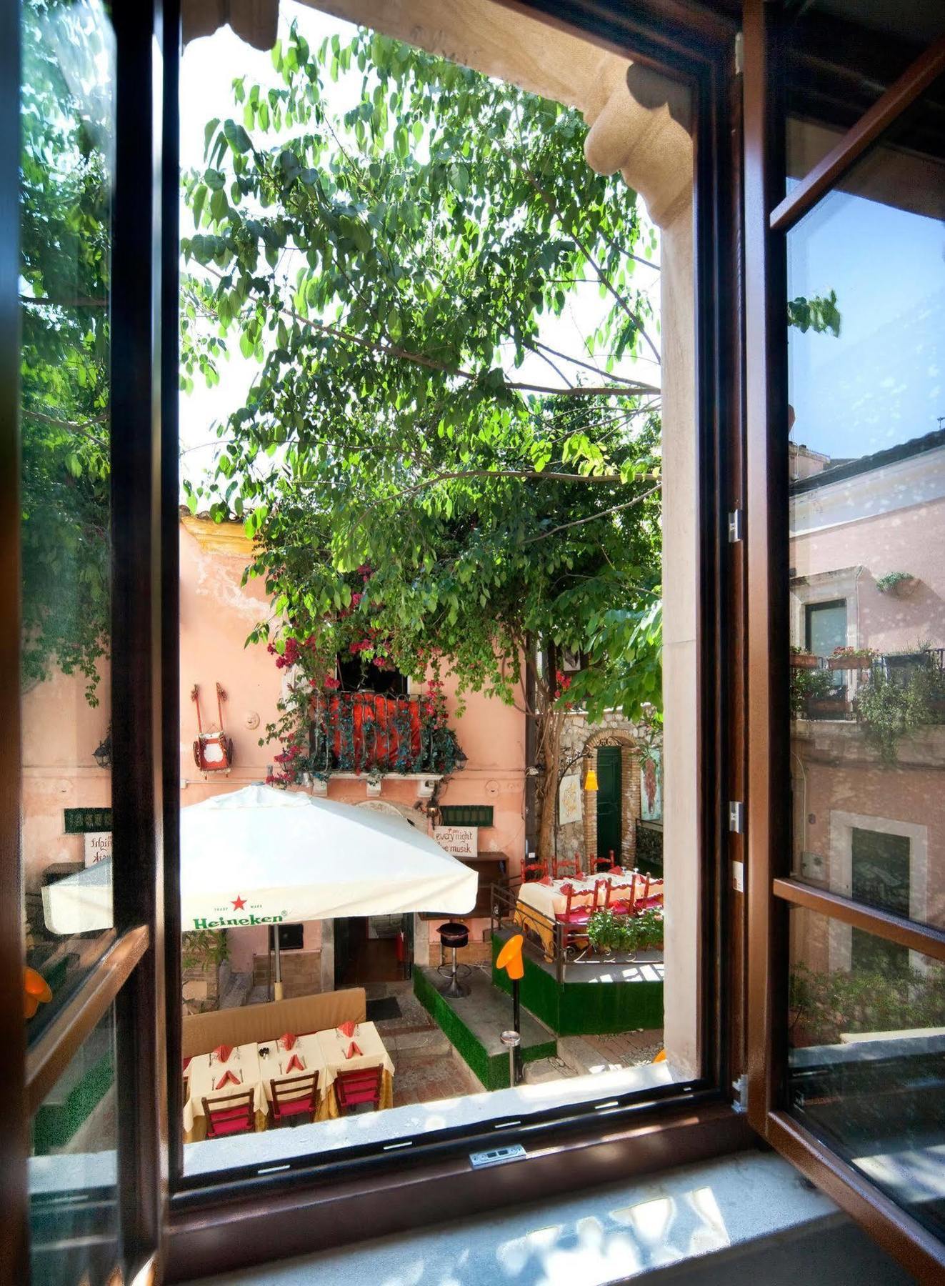 Porta Di Mezzo Luxury & Guest house